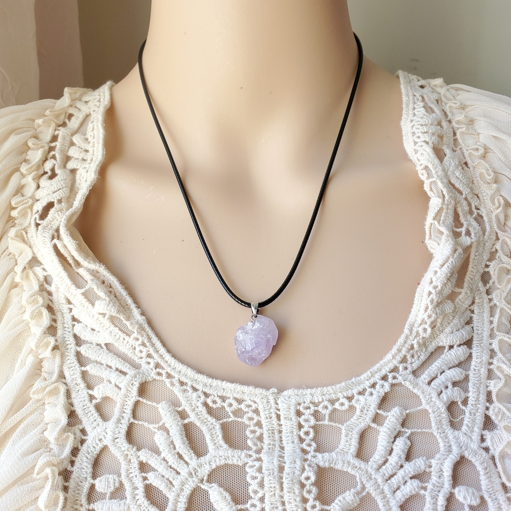 💎BUNDLE 4/$10💎Amethyst necklace